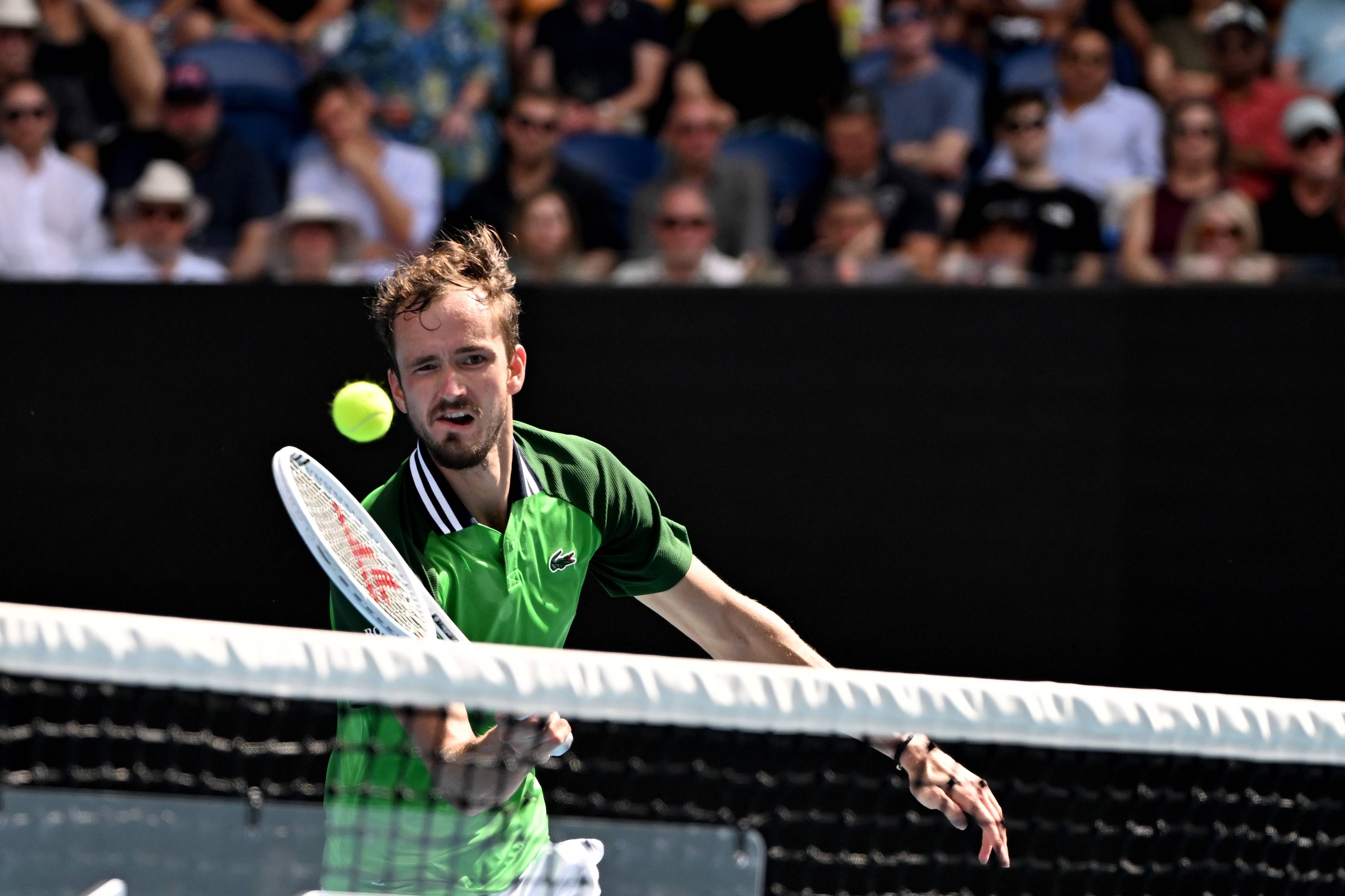 澳网翻盘联合杯,梅德韦杰夫惊艳四座 澳网翻盘联合杯,梅德韦杰夫惊艳四座