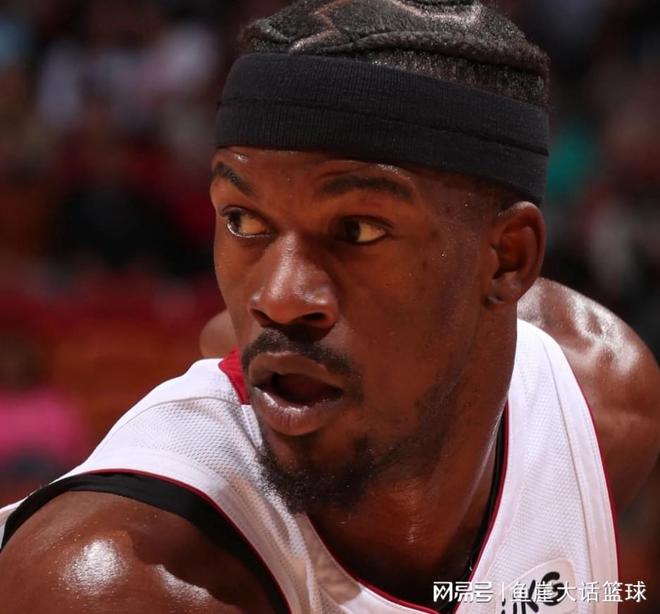 南韩男篮血洗美国男篮，特雷杨爆发神勇