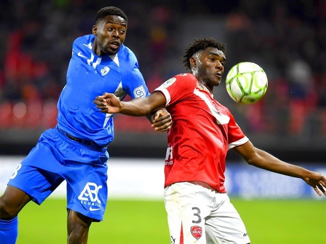 开云足球直播-瓦朗谢纳球队逐渐走强，法甲领头羊成疑