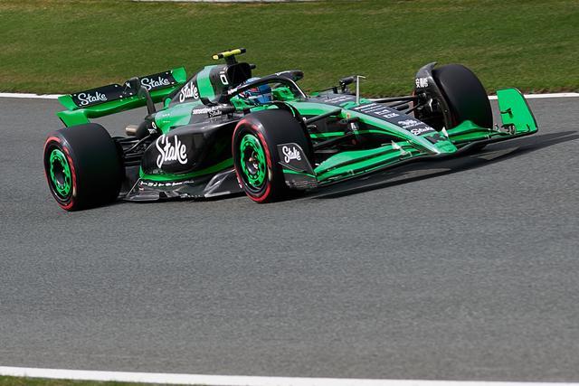 开云体育下载-法拉利完胜索伯车队，阿隆索点燃赛场