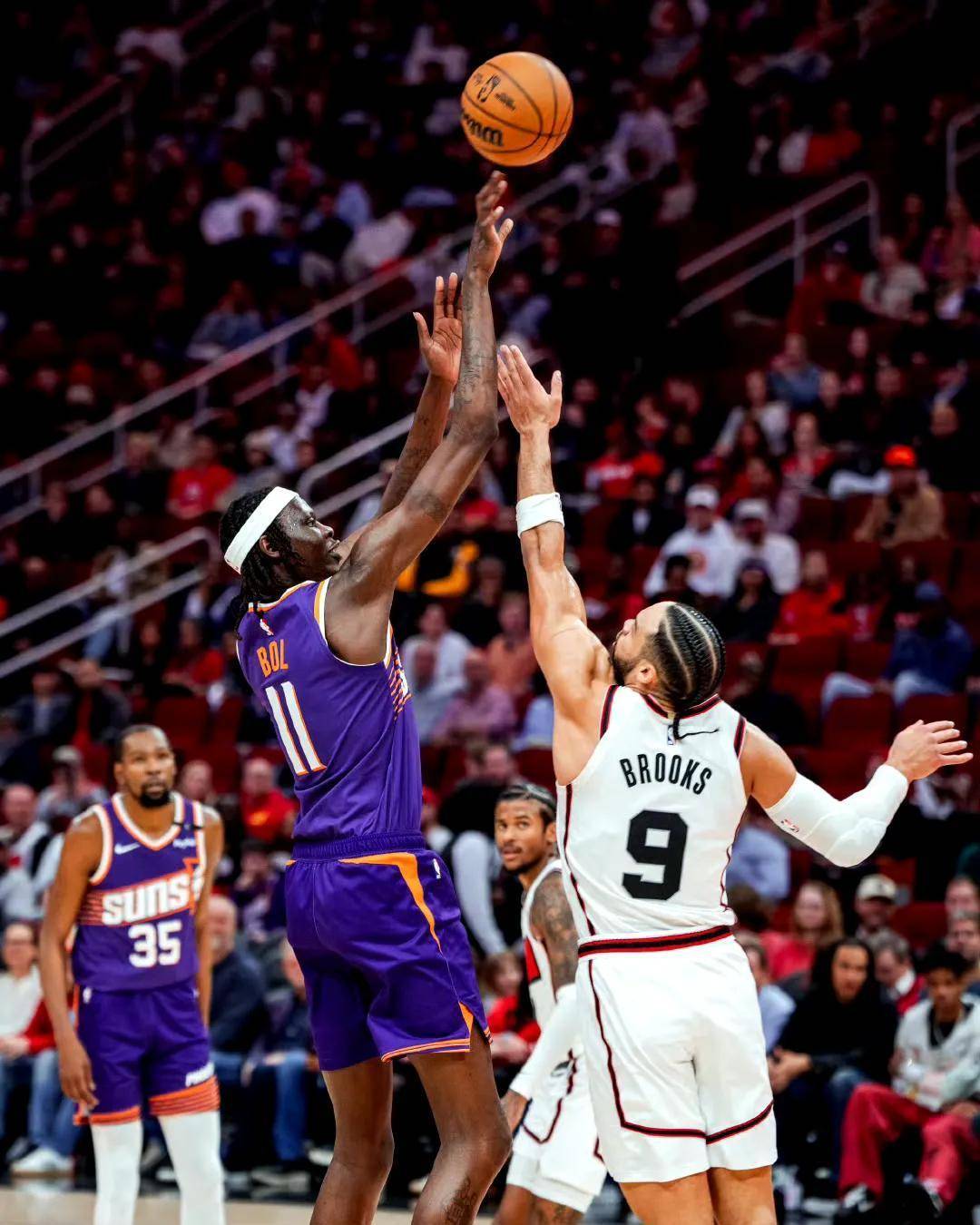 篮网横扫热火，布伦森带队取胜